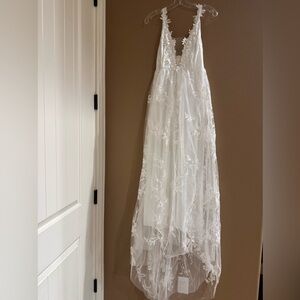 I ordered this for my wedding but decided on another for the day. Beautiful